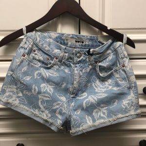 Fun Women’s Topshop Shorts